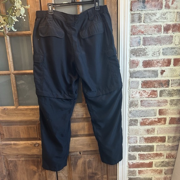 Utex Canada Men's Pants Size L Black Cargo Pockets Convertible Outdoor - Picture 2 of 3